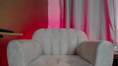 Snapshot of joeysexx1 chatting on December 5, 8:44 am online show from December 5, 8:44 am