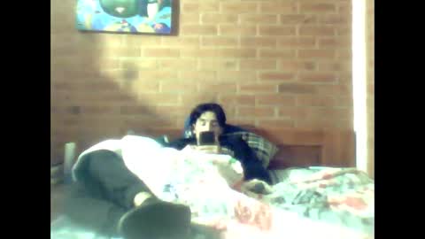 Snapshot of johan70nsexy chatting on November 12, 11:25 pm johan70nsexy online show from November 12, 11:25 pm