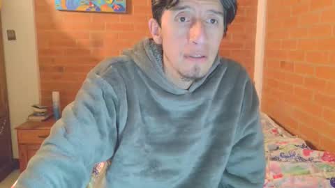 Snapshot of johan70nsexy chatting on November 28, 11:35 am johan70nsexy online show from November 28, 11:35 am