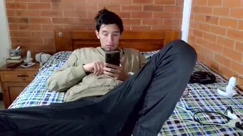 johan70nsexy online show from April 12, 1:10 am