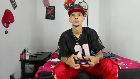 johan_and_antonella online show from December 27, 5:20 am