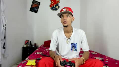 johan_and_antonella online show from January 19, 9:45 pm