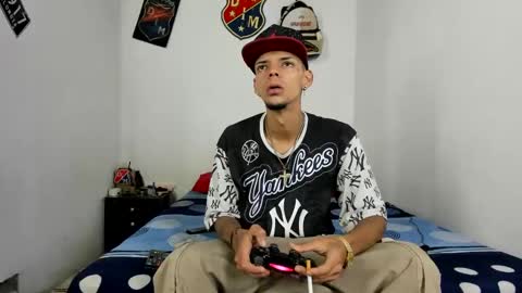 johan_and_antonella online show from January 21, 2:00 am