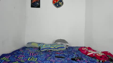 johan_and_antonella online show from October 19, 4:57 am