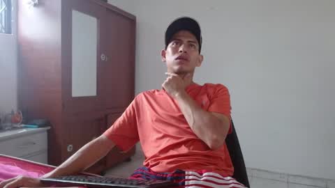 johan online show from May 19, 12:44 pm