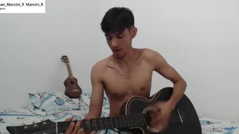 Snapshot of johan_mancini_r chatting on January 4, 12:59 pm johan_mancini_r online show from January 4, 12:59 pm