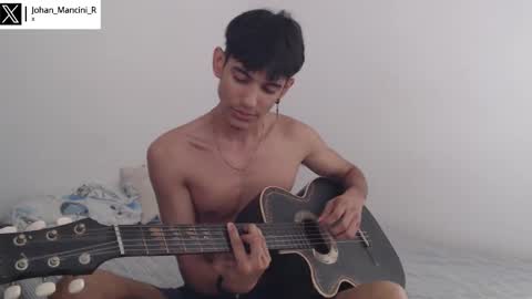 Snapshot of johan_mancini_r chatting on January 17, 7:49 pm johan_mancini_r online show from January 17, 7:49 pm