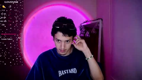 Snapshot of johan_parker222 chatting on February 11, 1:54 am johan_parker222 online show from February 11, 1:54 am