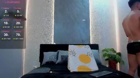 Snapshot of johan_williams_07 chatting on August 6, 12:23 am Johan Williams online show from August 6, 12:23 am