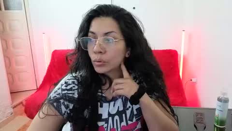 Snapshot of johana_collins chatting on March 5, 6:59 pm johana_collins online show from March 5, 6:59 pm