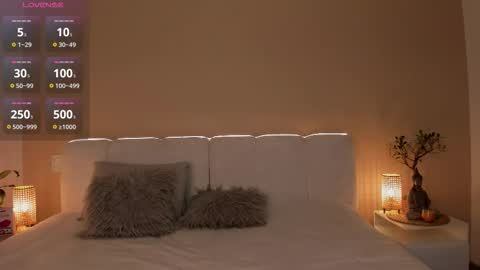 Snapshot of johana_fox_ chatting on November 11, 8:20 pm johana fox online show from November 11, 8:20 pm