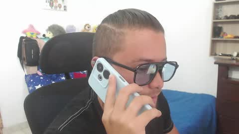 Snapshot of johanleonsweetboy chatting on June 5, 2:12 pm JOHAN independient model online show from June 5, 2:12 pm
