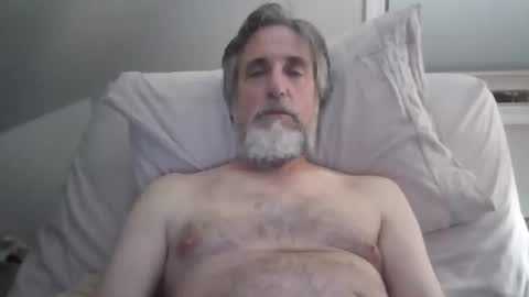 Snapshot of johann01johann02 chatting on April 18, 2:59 am Johann online show from April 18, 2:59 am