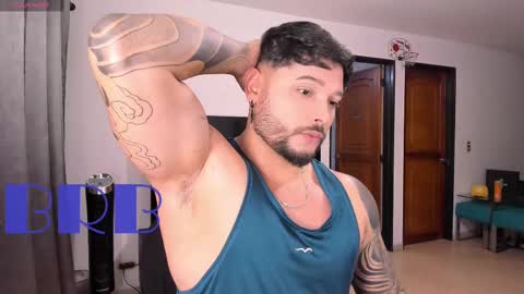 Snapshot of johatsu chatting on February 13, 9:17 pm King - online show from February 13, 9:17 pm