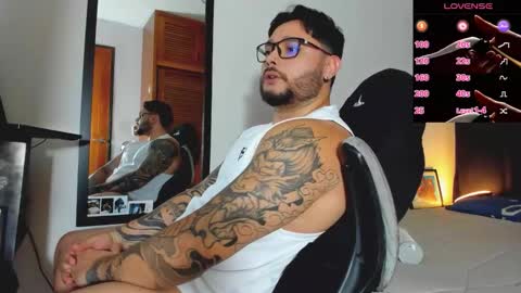 Snapshot of johatsu chatting on October 6, 11:35 pm King - online show from October 6, 11:35 pm