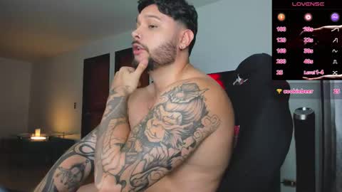 Snapshot of johatsu chatting on October 11, 12:10 am King - online show from October 11, 12:10 am