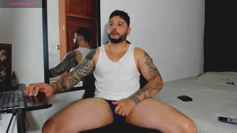 Snapshot of johatsu chatting on January 9, 10:55 pm King - online show from January 9, 10:55 pm