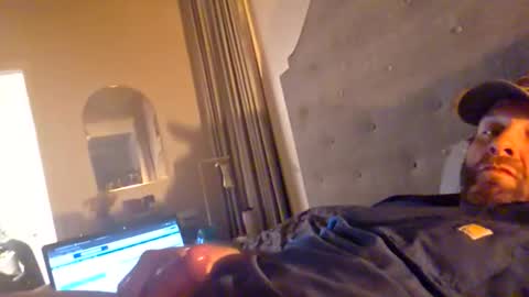 john0131739980 online show from January 15, 5:34 am