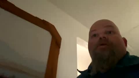 Snapshot of john40a chatting on January 16, 10:55 pm John online show from January 16, 10:55 pm