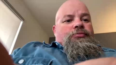 Snapshot of john40a chatting on March 12, 7:38 pm John online show from March 12, 7:38 pm