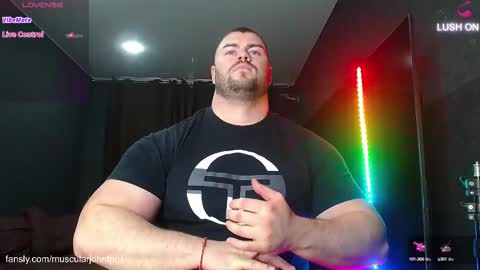 Snapshot of john_and_kiss chatting on February 16, 12:21 pm john and kiss online show from February 16, 12:21 pm