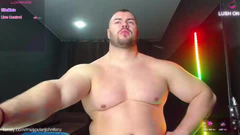 Snapshot of john_and_kiss chatting on February 16, 5:37 pm john and kiss online show from February 16, 5:37 pm