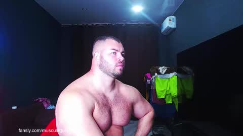 Snapshot of john_and_kiss chatting on November 17, 8:31 am john and kiss online show from November 17, 8:31 am