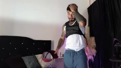 John  online show from November 8, 11:10 am