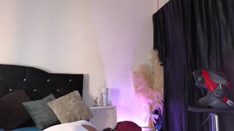 John  online show from November 12, 11:10 am