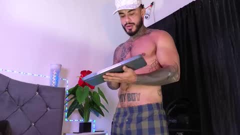 John  online show from February 22, 12:04 pm