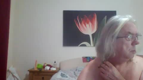 Snapshot of john_little_one chatting on December 26, 3:42 pm JOHN online show from December 26, 3:42 pm