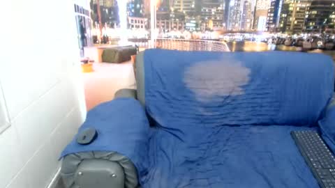Snapshot of john_santos_ chatting on June 12, 1:26 am john santos online show from June 12, 1:26 am