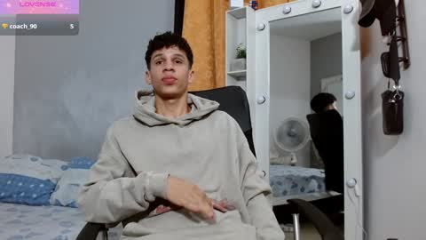 john_ssnow29 online show from January 13, 8:48 pm