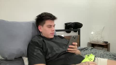 Snapshot of johnafterdark chatting on December 7, 1:14 am JAXX online show from December 7, 1:14 am