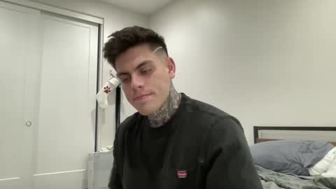 Snapshot of johnafterdark chatting on December 7, 11:12 pm JAXX online show from December 7, 11:12 pm