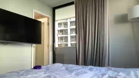 Snapshot of johnafterdark chatting on December 11, 1:37 am JAXX online show from December 11, 1:37 am