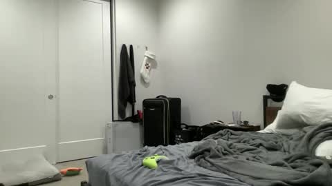 Snapshot of johnafterdark chatting on December 27, 5:09 am JAXX online show from December 27, 5:09 am