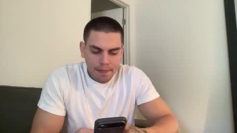 Snapshot of johnafterdark chatting on November 25, 9:04 pm JAXX online show from November 25, 9:04 pm