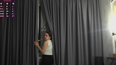 Emily online show from March 6, 3:30 pm