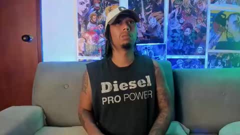 John carrie    Independent  Help me reach my goal 100 likes and 10000 followers  online show from January 18, 1:31 am