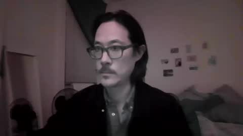 Johnee online show from November 8, 9:31 am