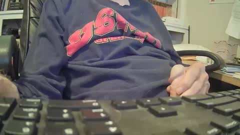 johngp777 online show from April 29, 1:48 pm