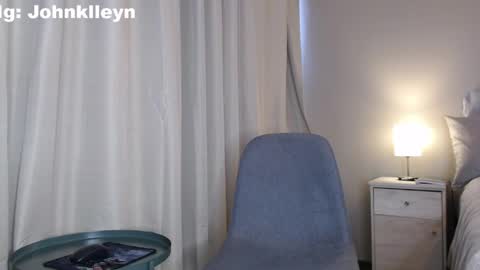 Snapshot of johnklleyn chatting on April 25, 7:00 pm john online show from April 25, 7:00 pm