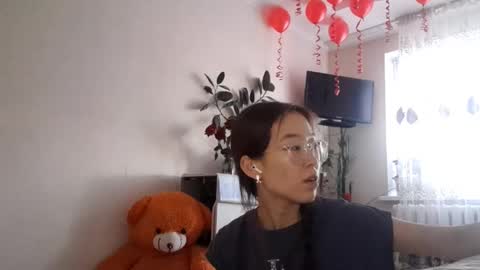 Snapshot of johnmerli chatting on November 27, 8:49 am Molly online show from November 27, 8:49 am