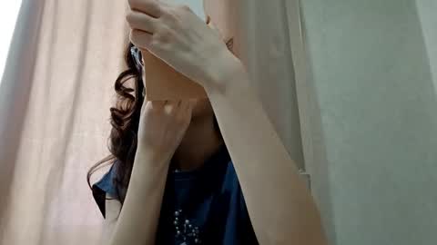 Snapshot of johnmerli chatting on December 18, 5:35 am Molly online show from December 18, 5:35 am