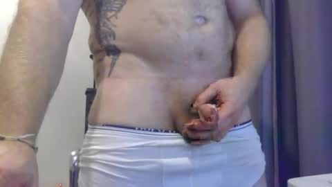 Snapshot of johnny61600 chatting on July 21, 12:24 am Lovenitwet69 online show from July 21, 12:24 am