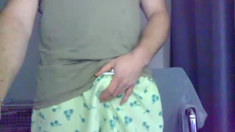 Snapshot of johnny61600 chatting on August 7, 12:12 am Lovenitwet69 online show from August 7, 12:12 am