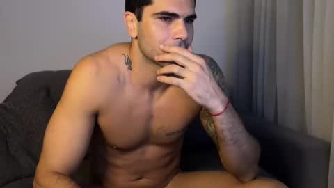 Snapshot of johnny__b0y chatting on March 4, 1:44 am Johnny b0y online show from March 4, 1:44 am