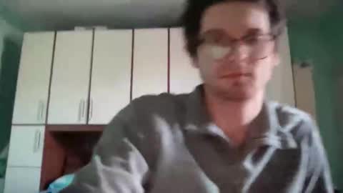 Snapshot of johnny__wood chatting on November 28, 10:40 am Johnny online show from November 28, 10:40 am