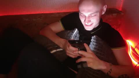 Johnny online show from February 9, 5:33 pm